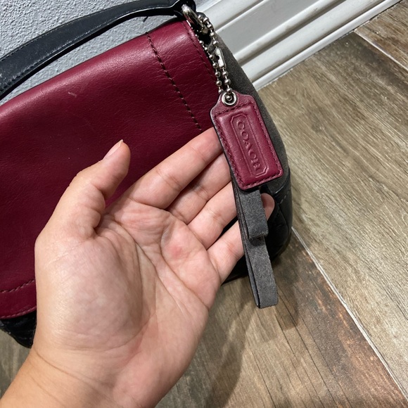 Coach purse - Picture 2 of 7